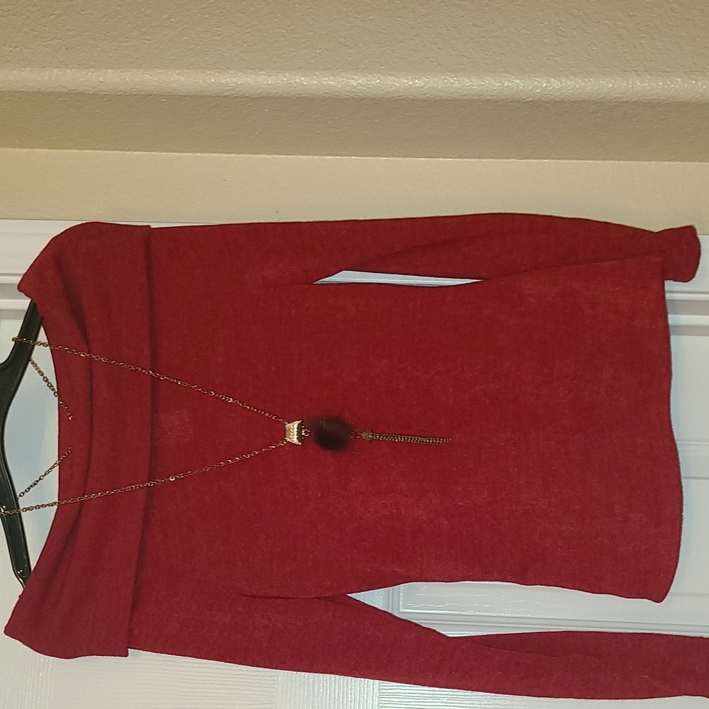 Off-Shoulders Red Sweater